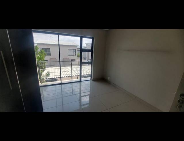 2 BEDROOM PROPERTY TO RENT IN EQUESTRIA